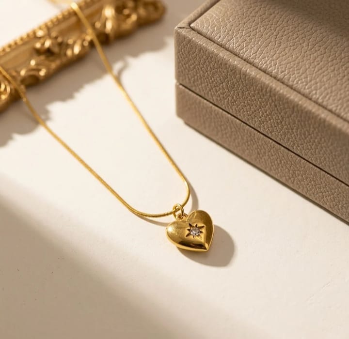 Anti-Tarnish 18K Gold-Plated Heart Pendant Chain