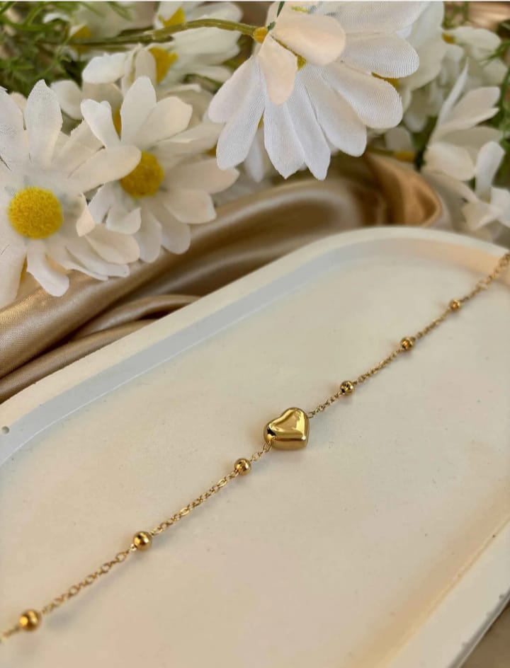 Gold Heart Charm Bracelet
